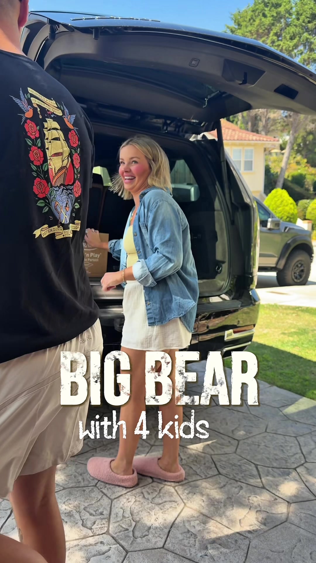 @Olivia May | Mom Style & Hacks