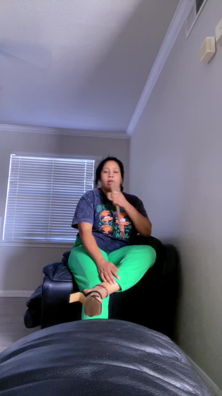 @1stladyone