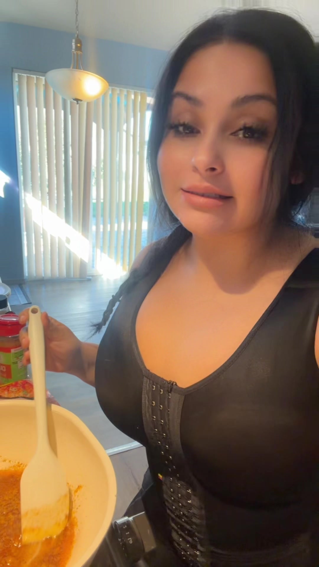 @🍑🥭Lady Millones🥭🍑