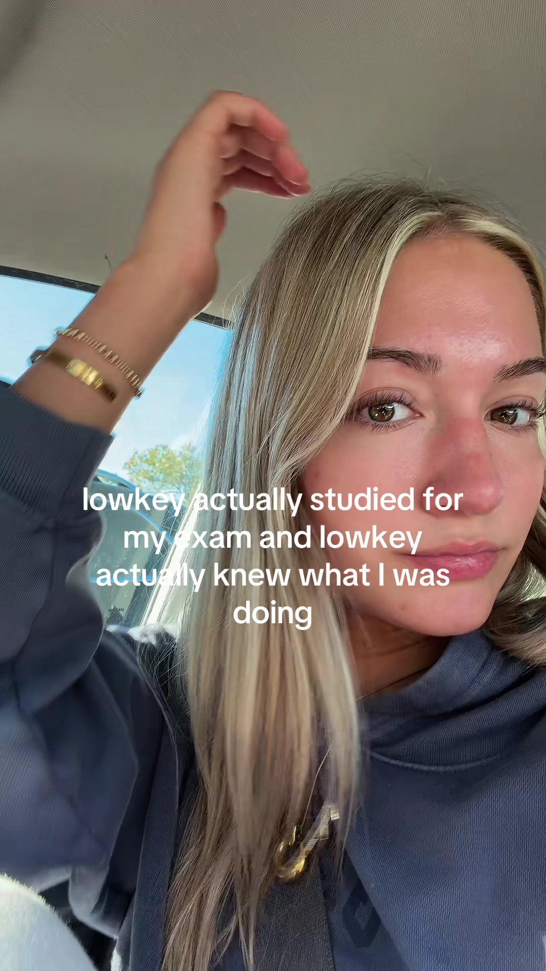 @caitlynnavery