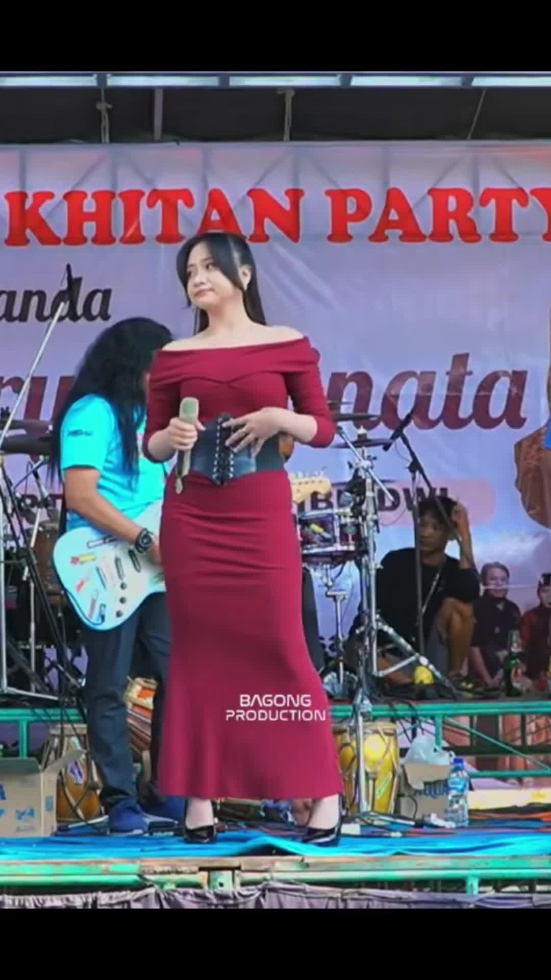 @Agnes amora