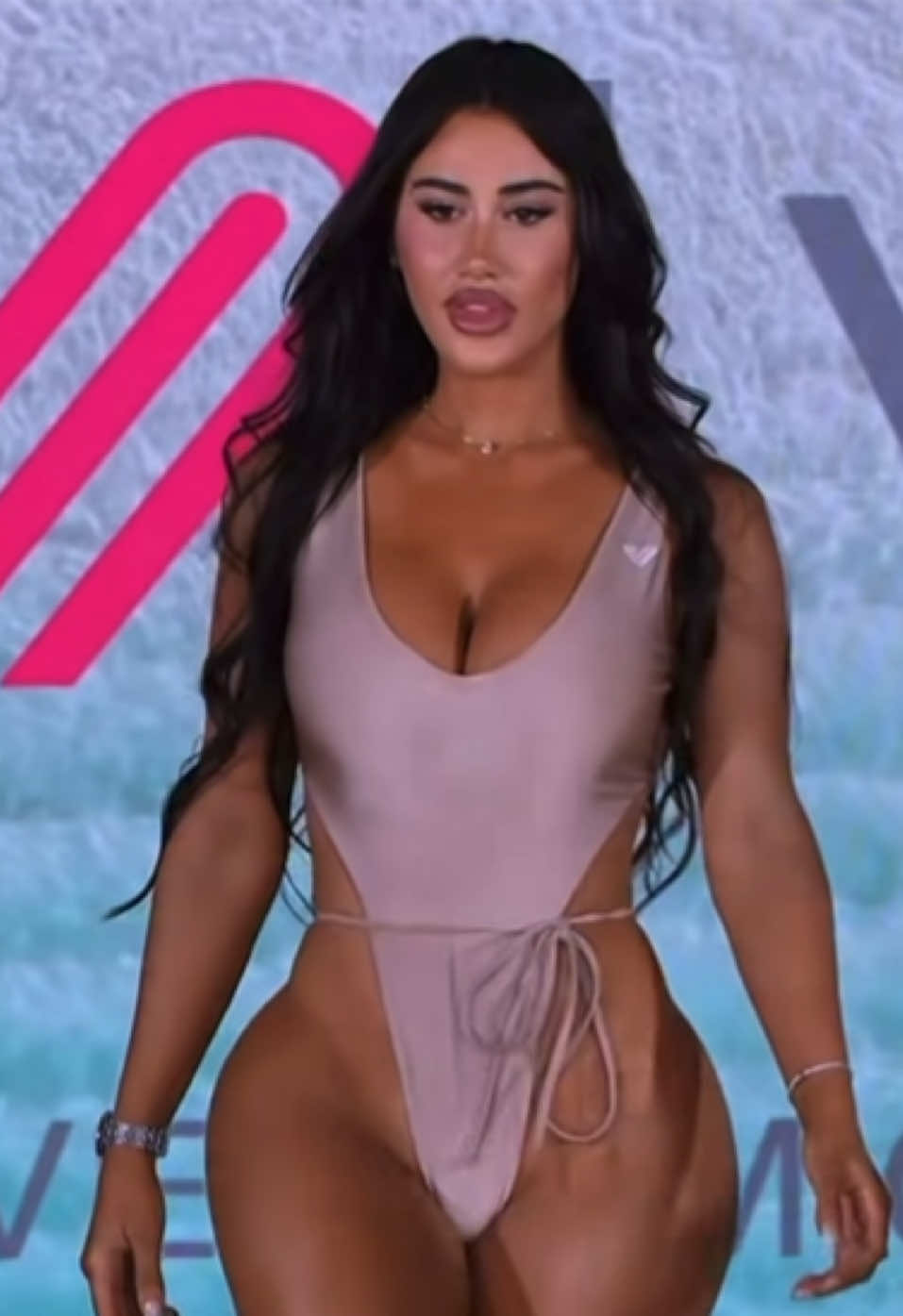 @Womenwalkingaway
