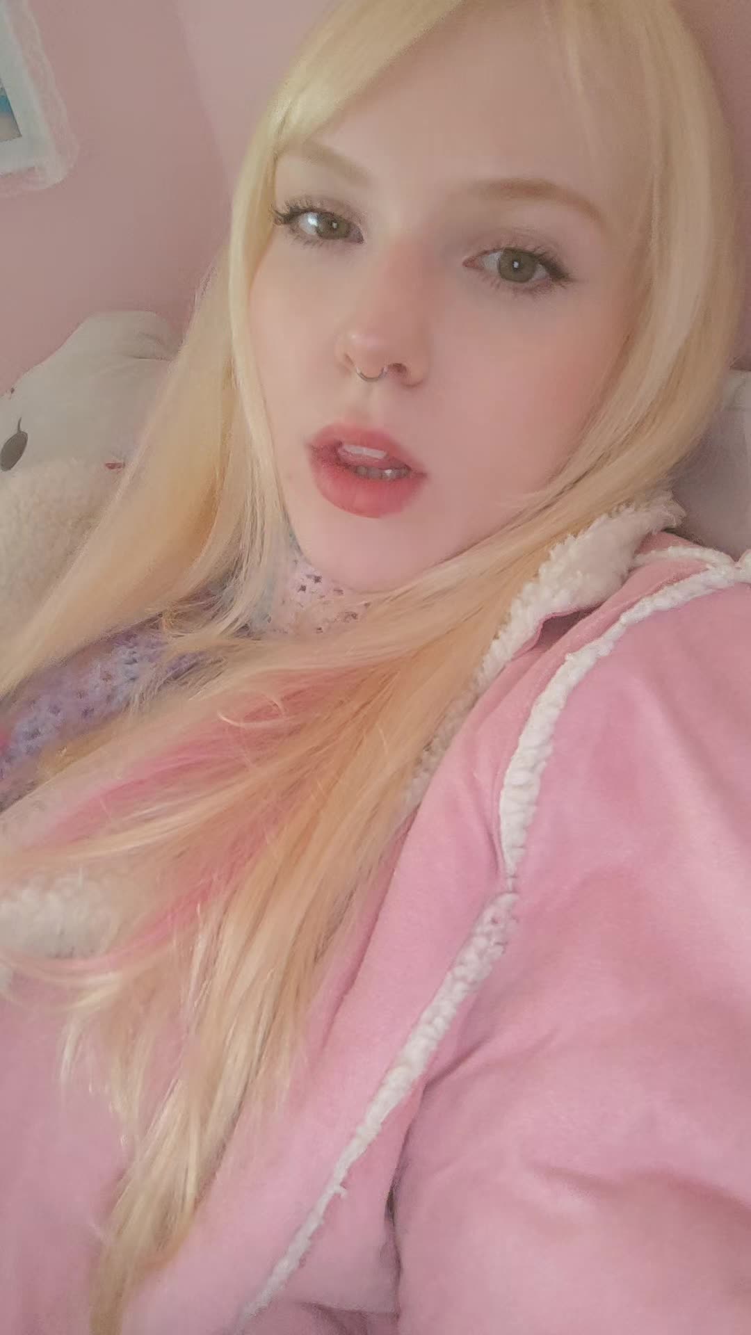 @feefefefefeeefe