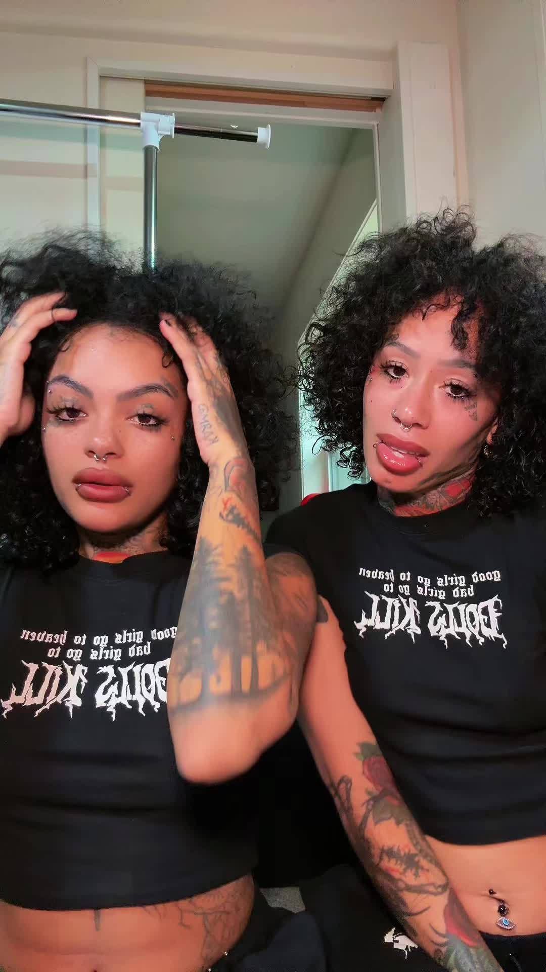 @NOT2TWINZ⛧
