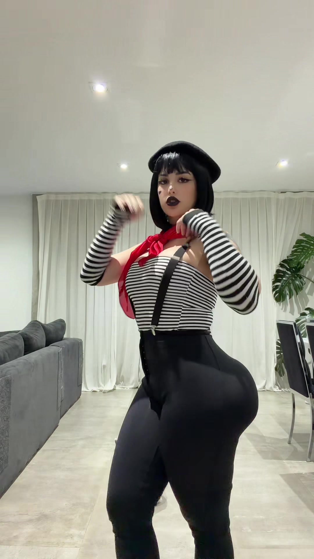 @𝕯𝖊𝖒𝖔𝖓𝖒𝖎𝖐𝖆🖤
