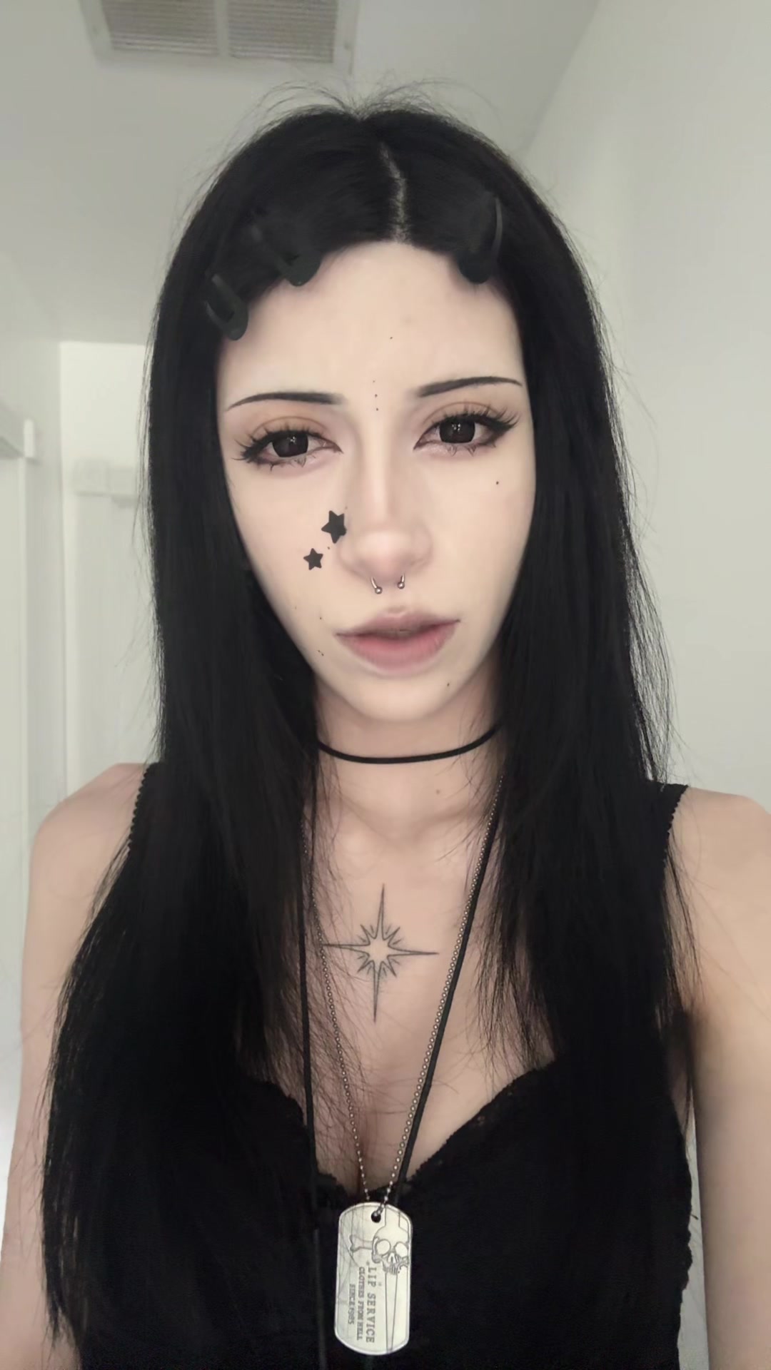 @☠︎
