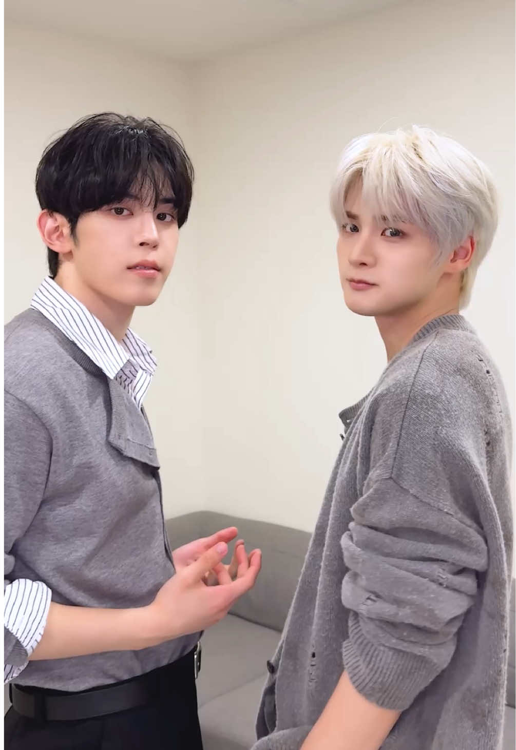 @NOWZ·나우즈