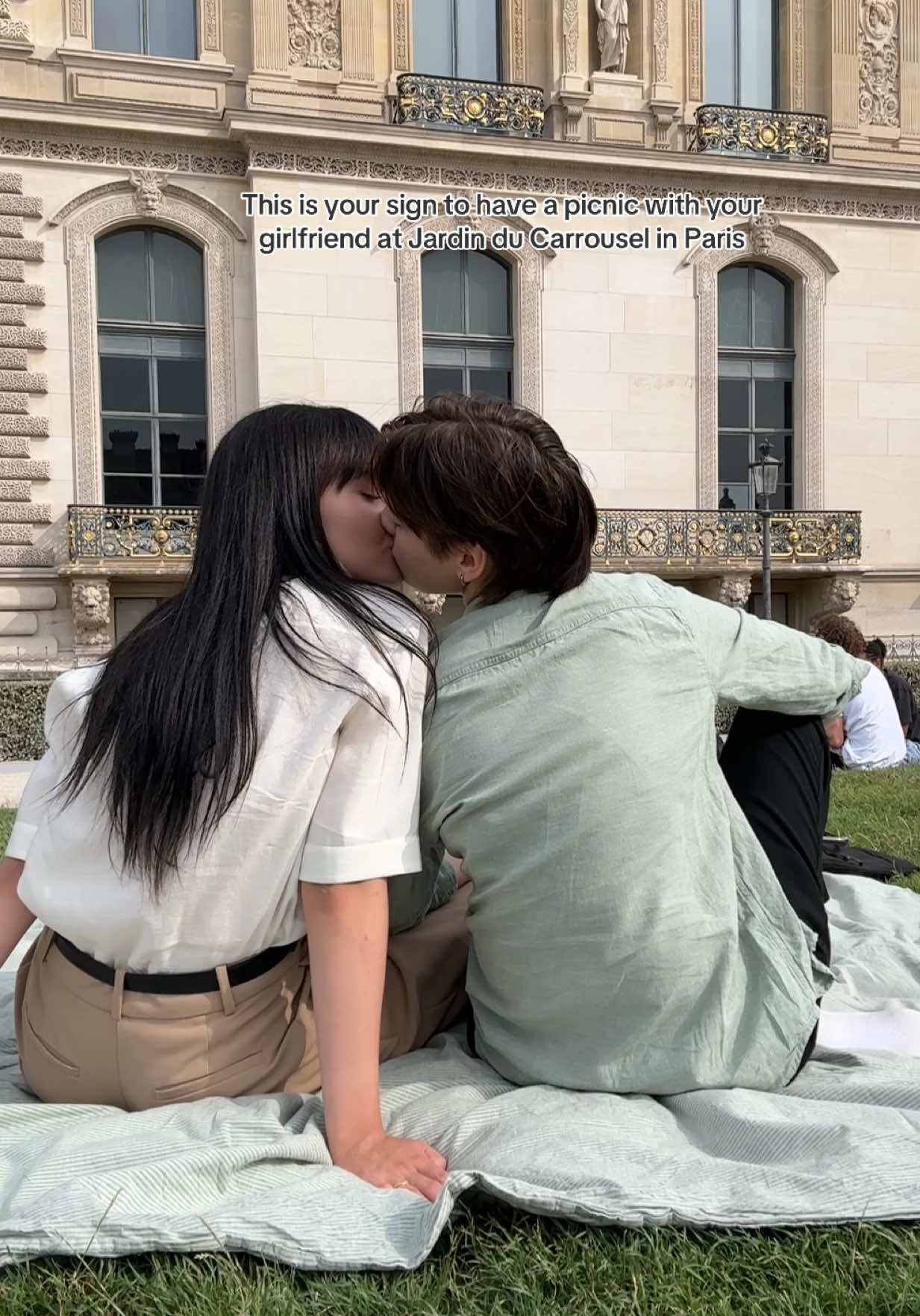 @𝑁𝑖𝑛𝑒𝑙𝑙𝑒.