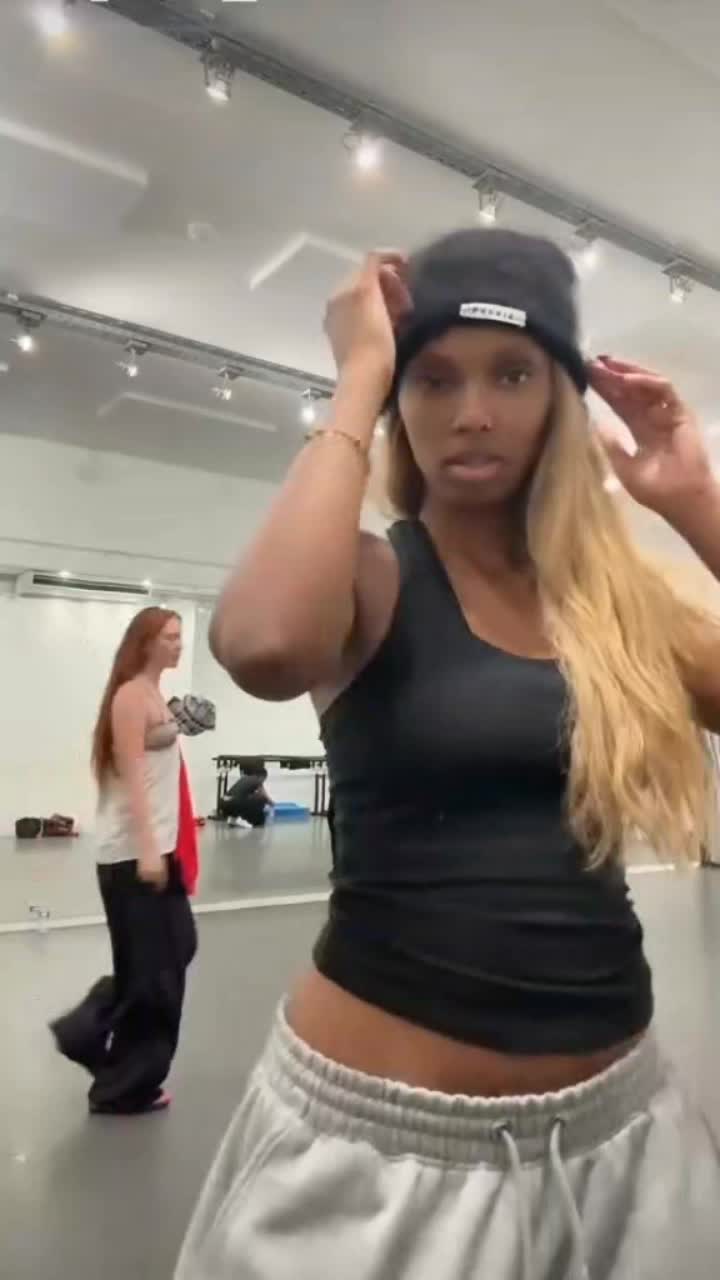 @Lorenx🪩