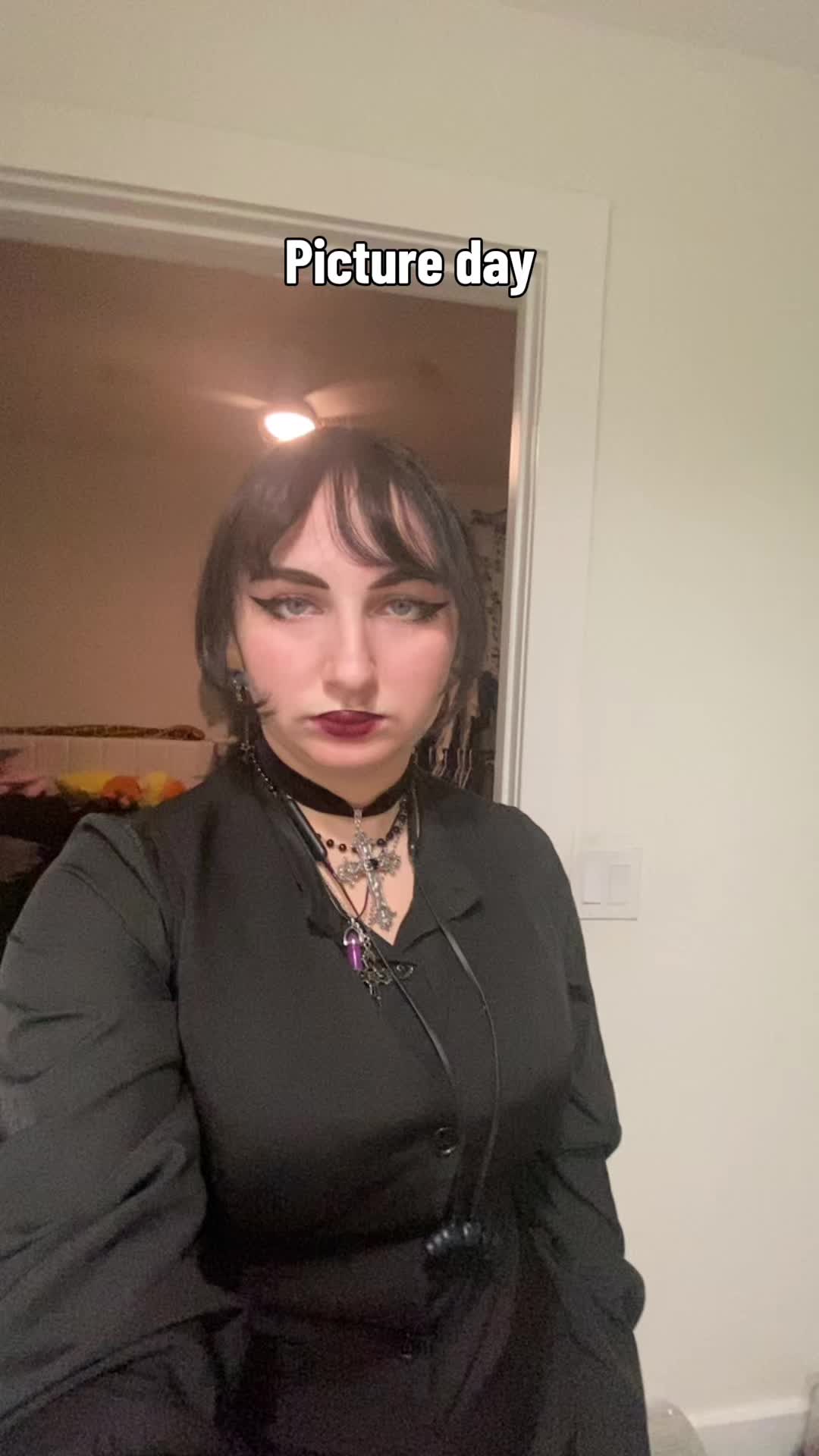 @ren77777778
