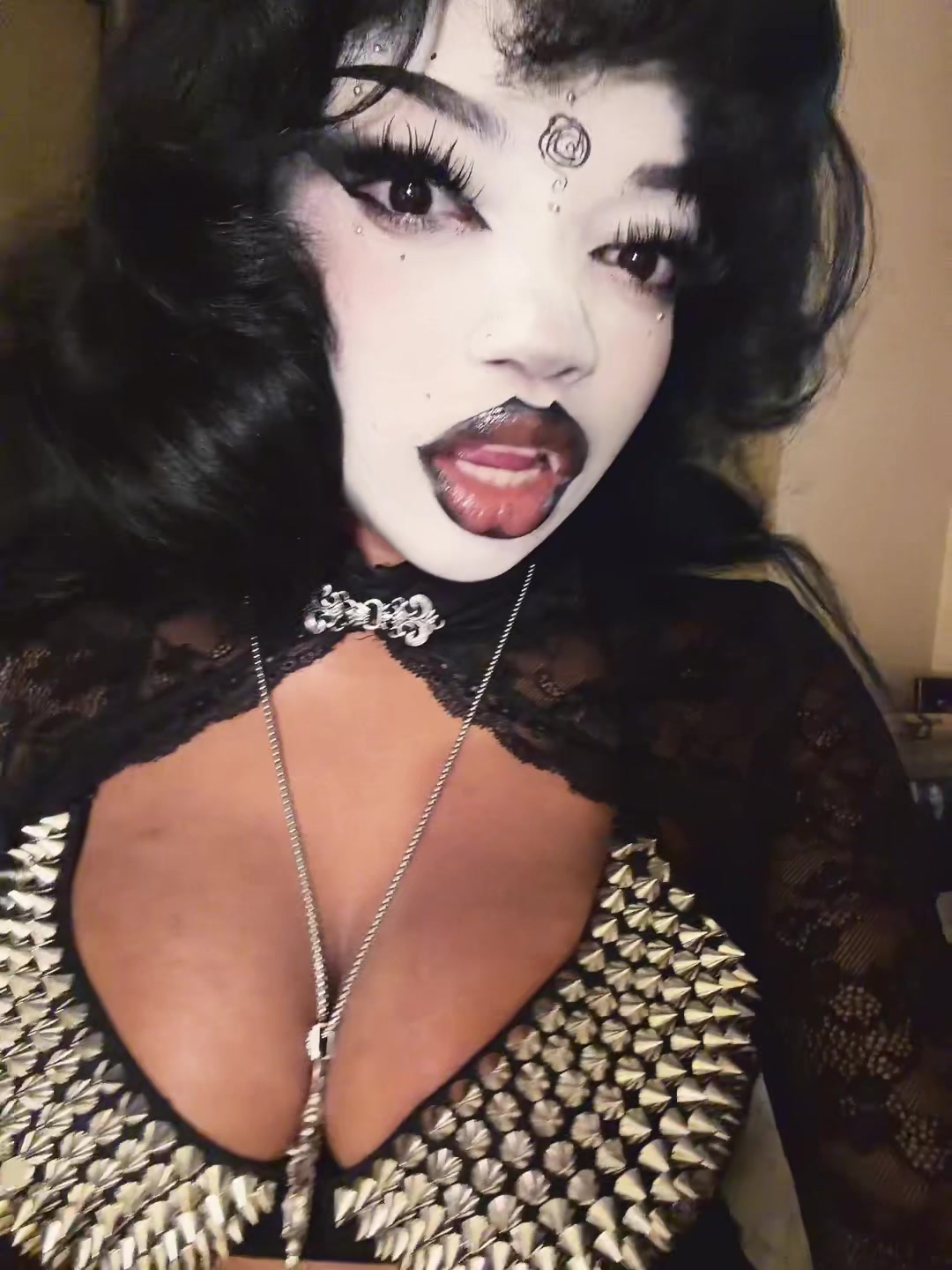 @✰.