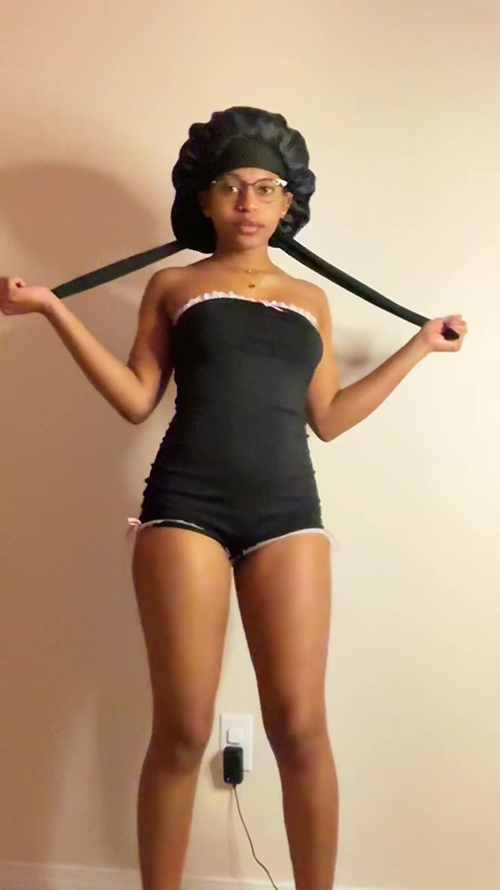 @Emily🖤👤