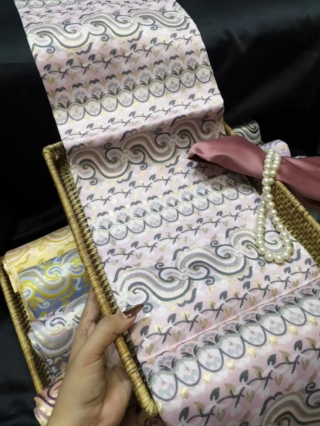 @KathyPoe-ကေသီပိုး -Silk&Fabric