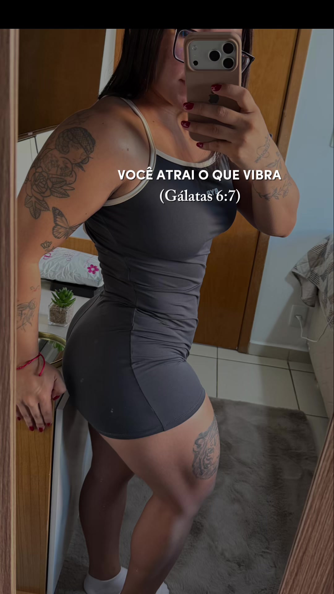@lari19980_