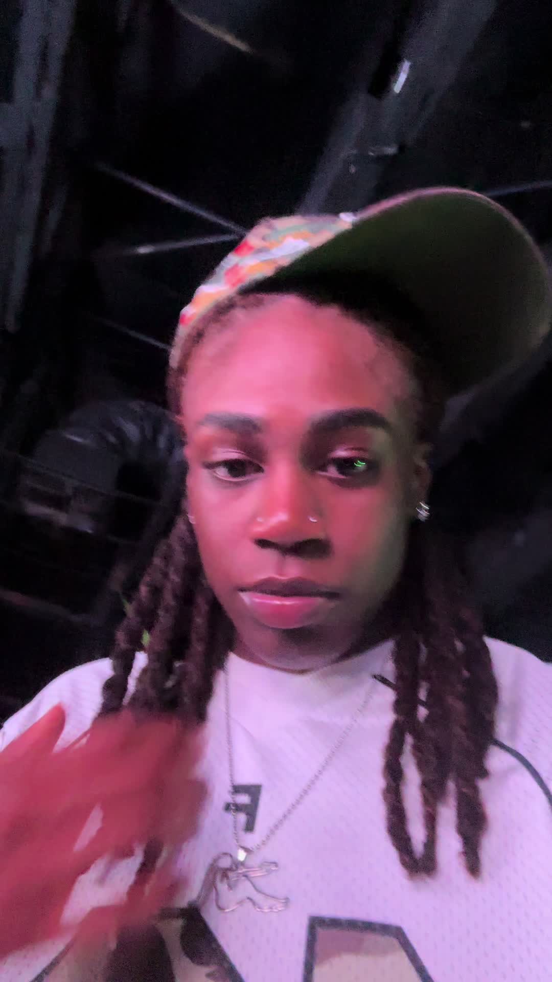 @d
