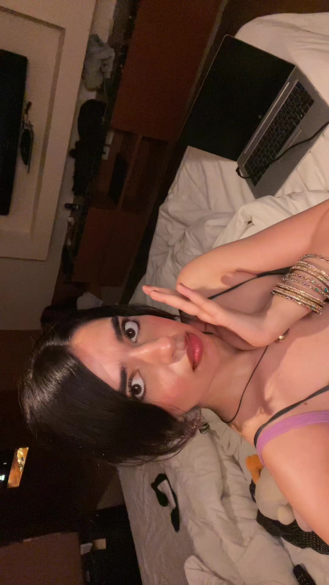 @Ri