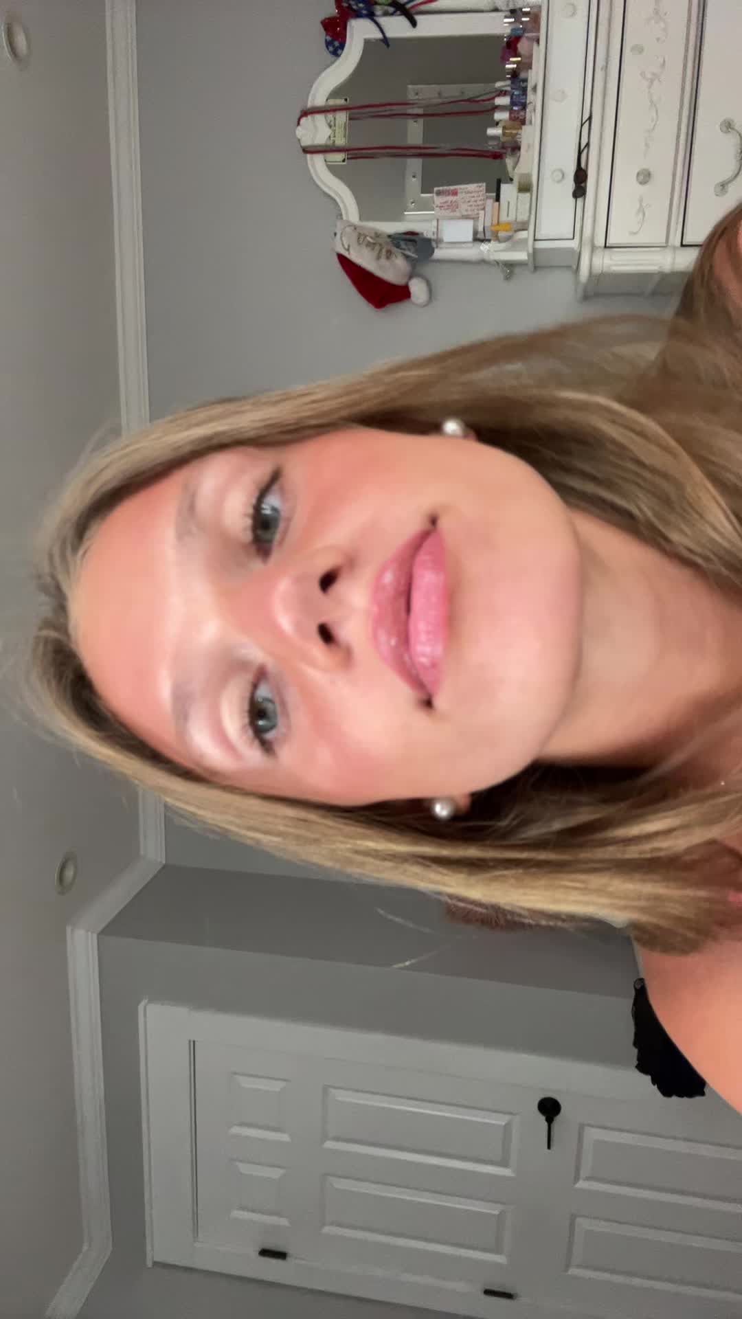 @CaylaPaige