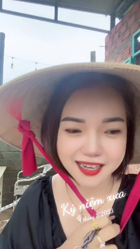 @Hằng Moon 💫