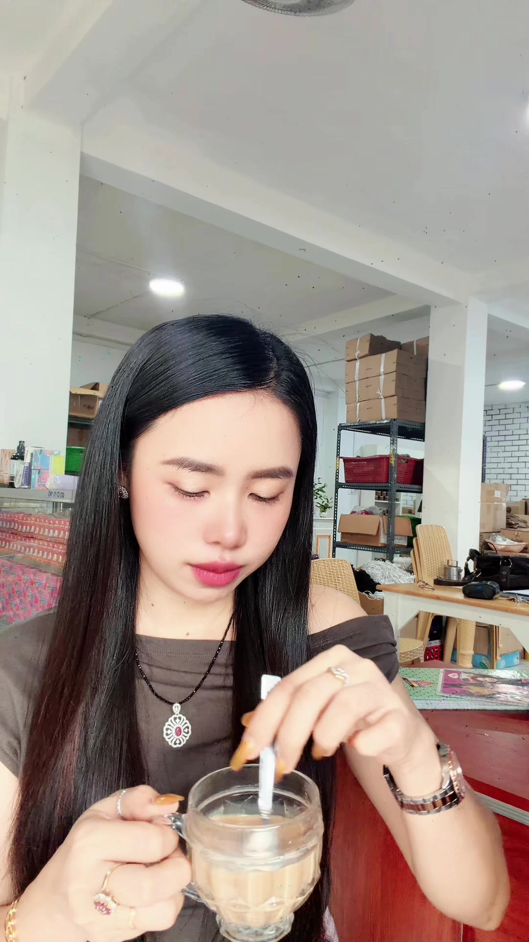 @Zin Mar (တယုတယ)