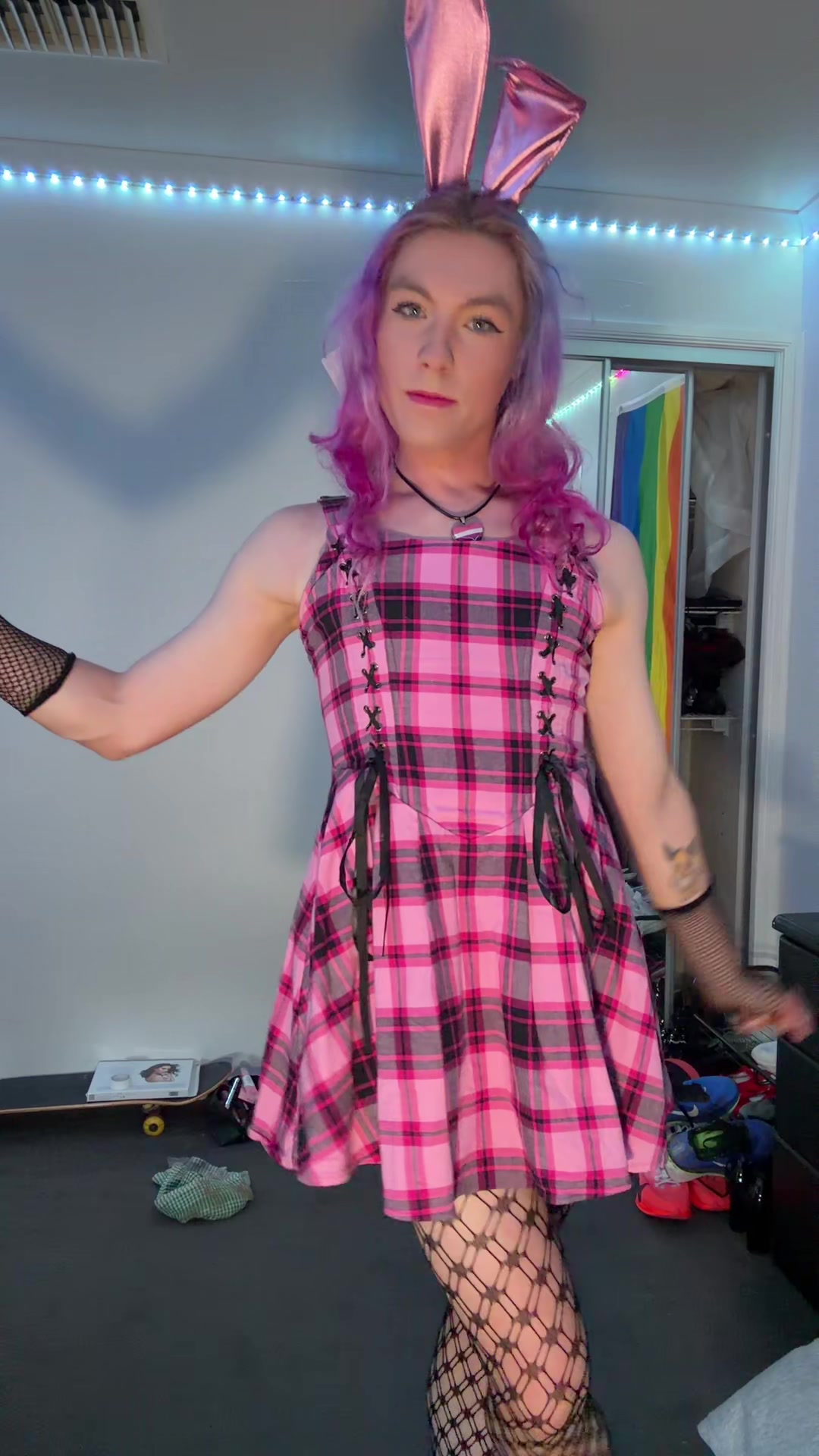 @Foxy_femboy