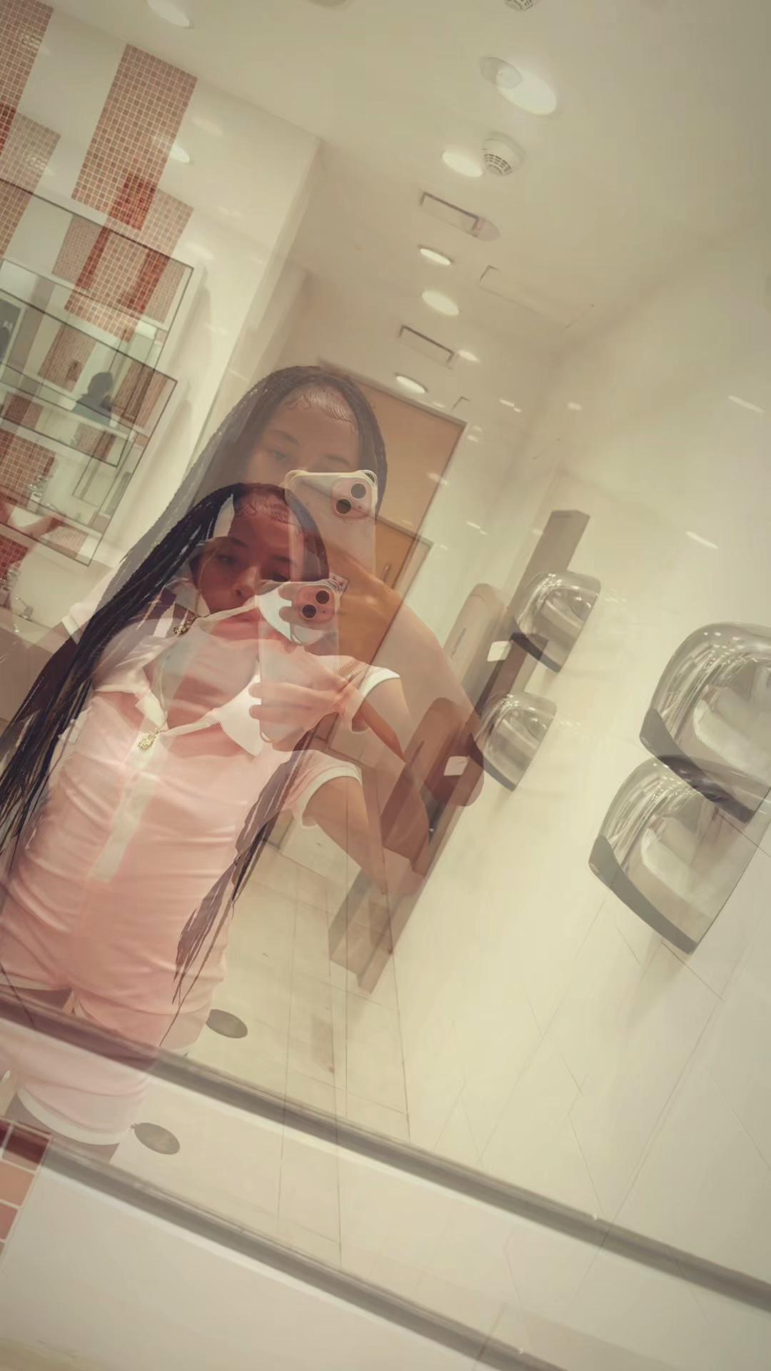 @𝐋𝐈𝐂𝐈𝟐𝐒𝐇𝐎𝐑𝐓🫶💕