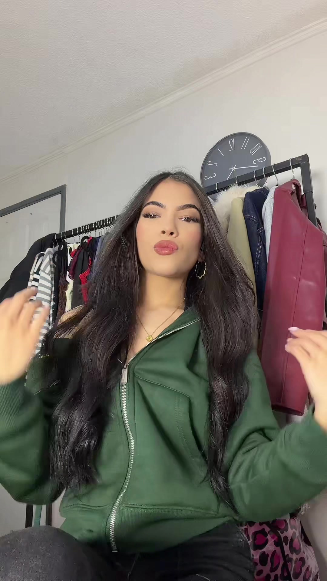 @isisss