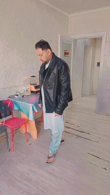 @Moon Shah 🇵🇰 🇰🇬