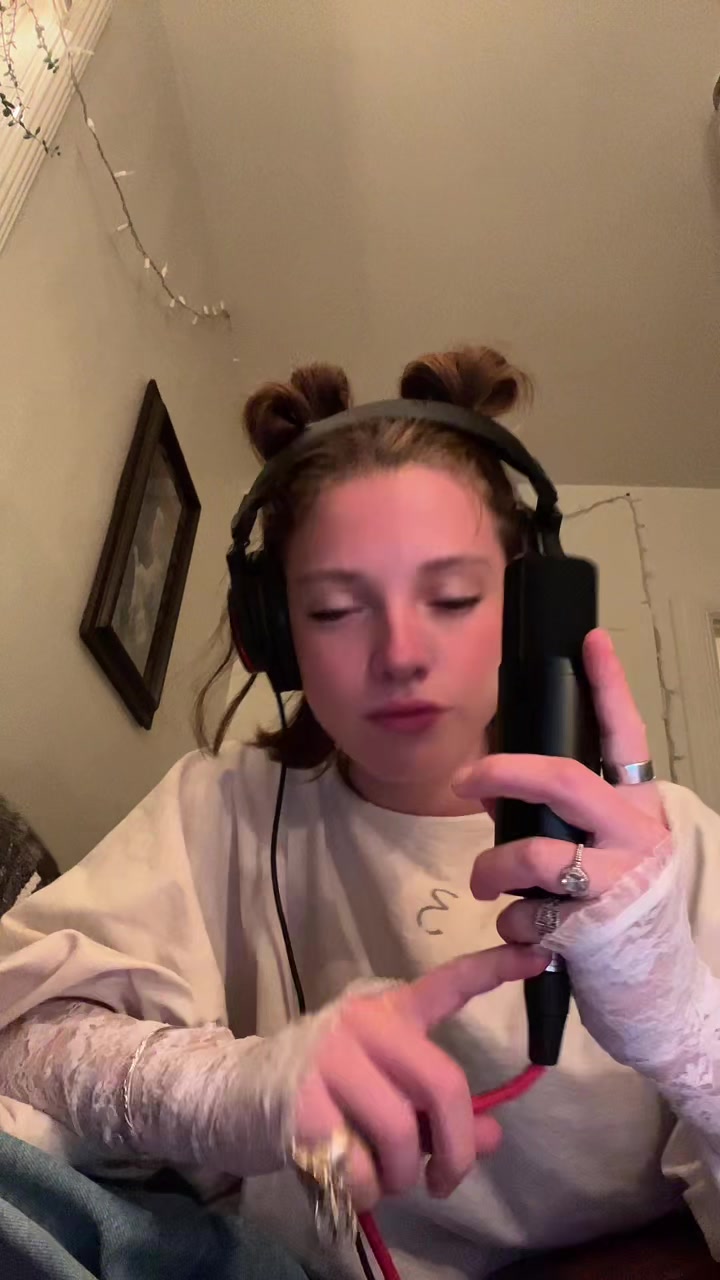 @Liv