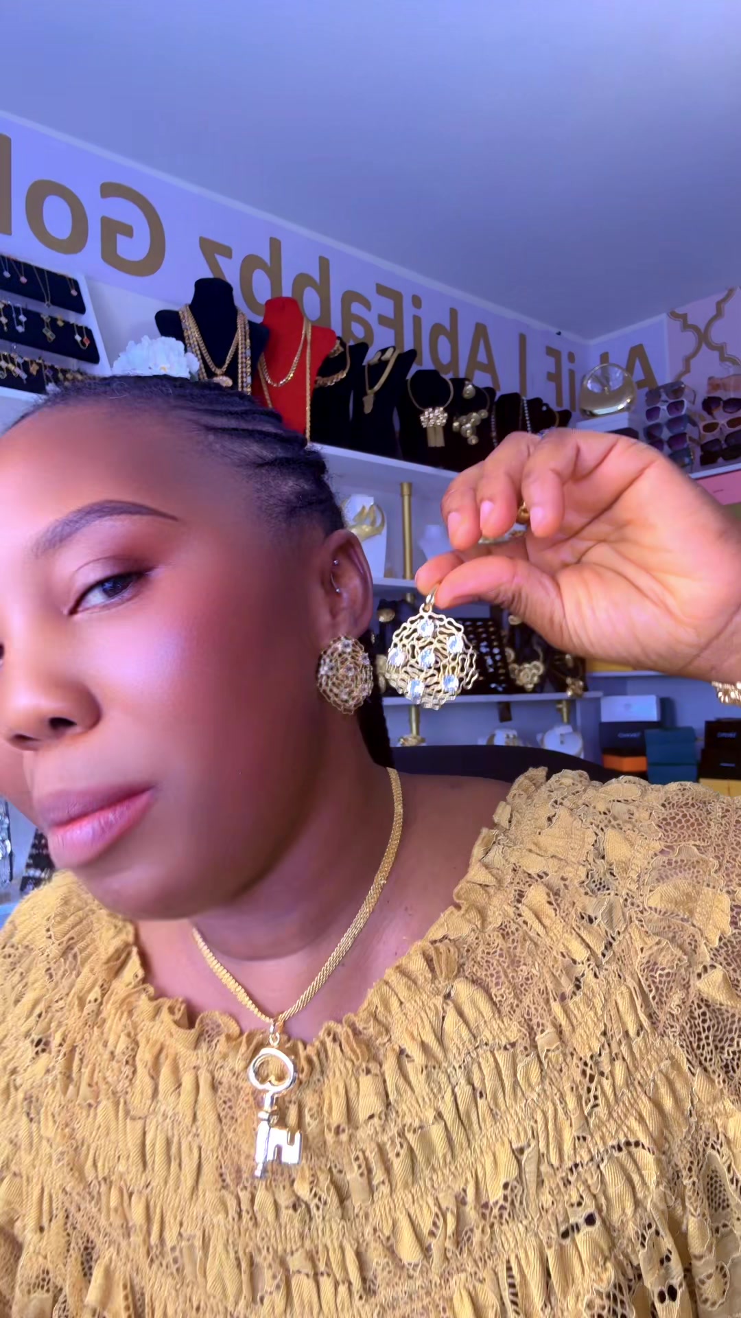 @AbiFabbz jewelry 🇨🇦🇺🇸🇬🇧