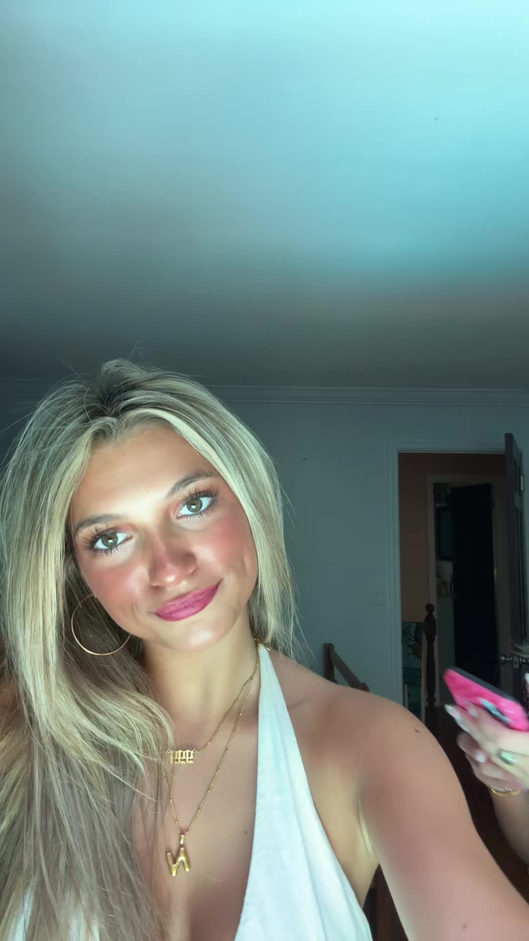 @👾