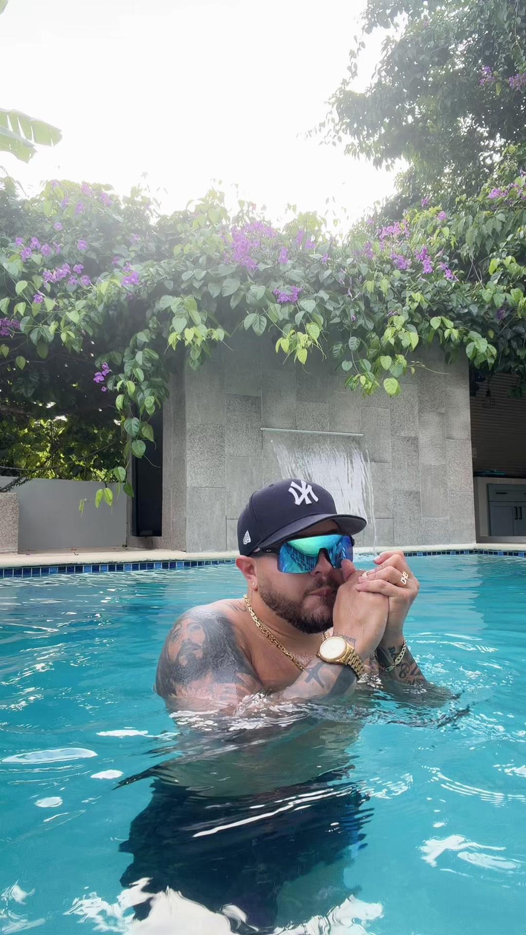 @Cali González
