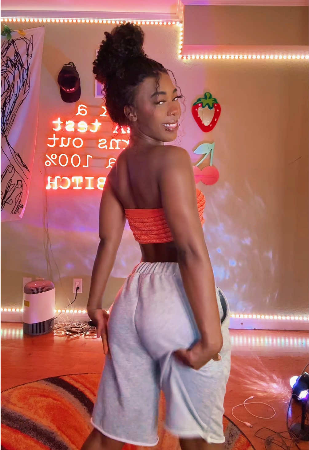 @allicattt