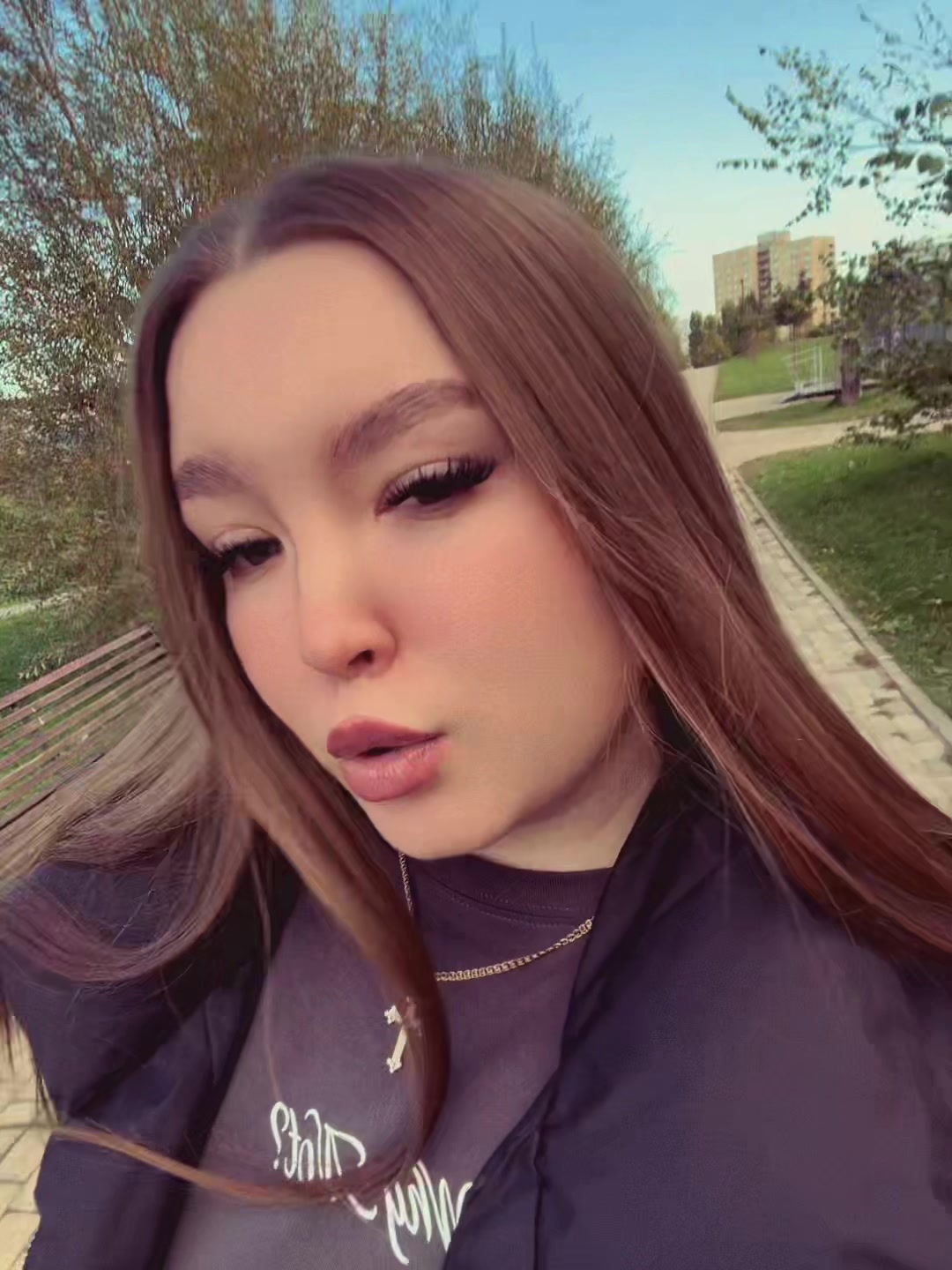 @viks_lips