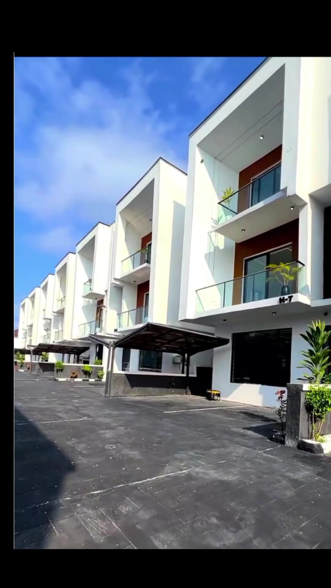 @EMINENCE LUXURY