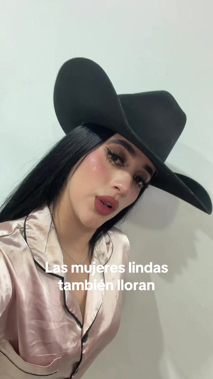 @𝑁𝑎𝑡𝑎𝑙𝑖𝑒