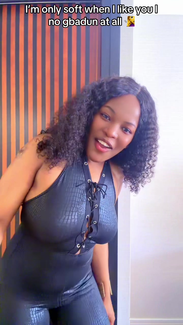 @IWALEWA🌺 DECEMBER 25 QUEEN
