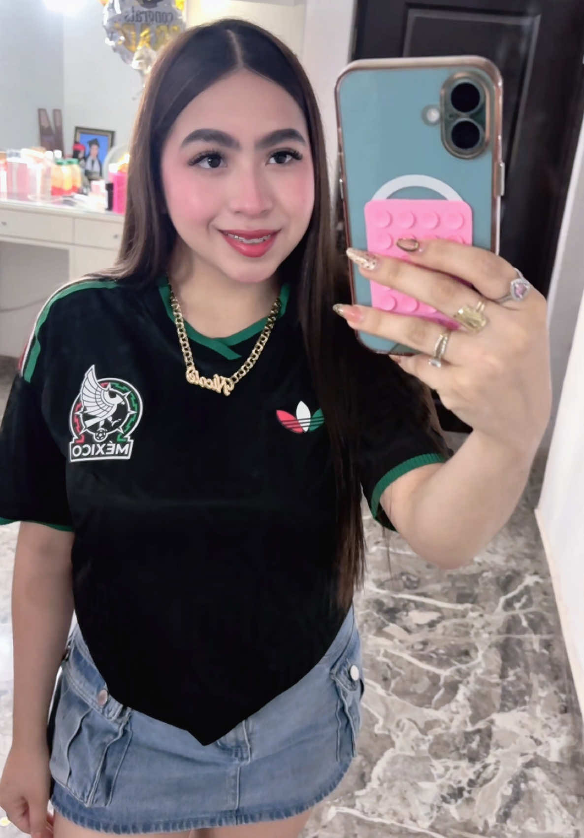 @𝓝★