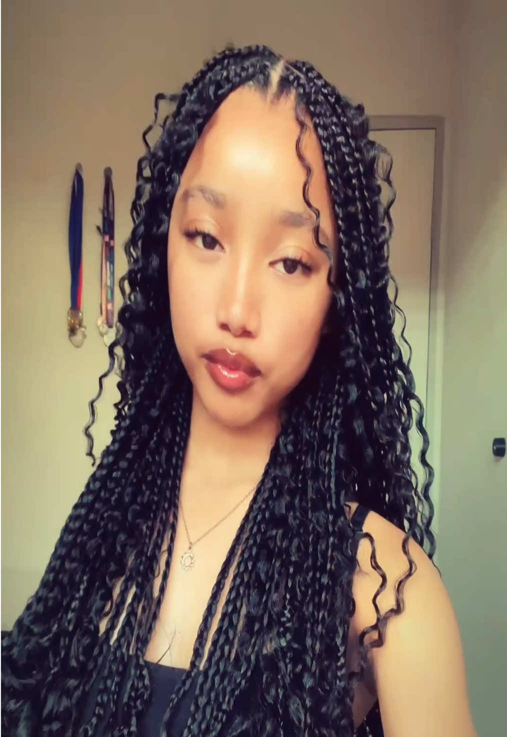 @🧎