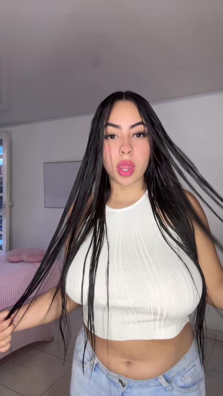 @Laura Mena