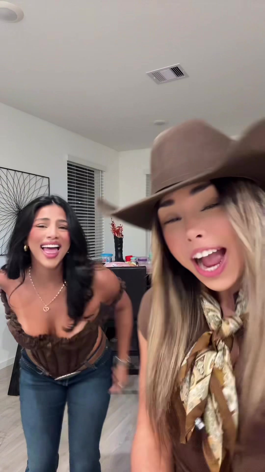 @Fabiana ๐๐๐๐