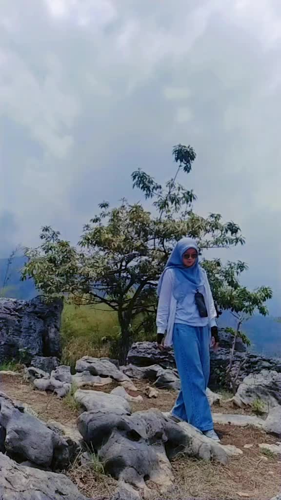 @Dewi Aurora Khan