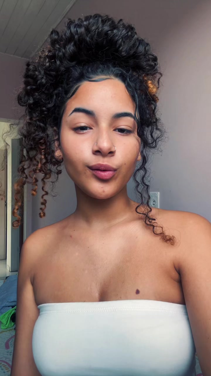 @yasmim