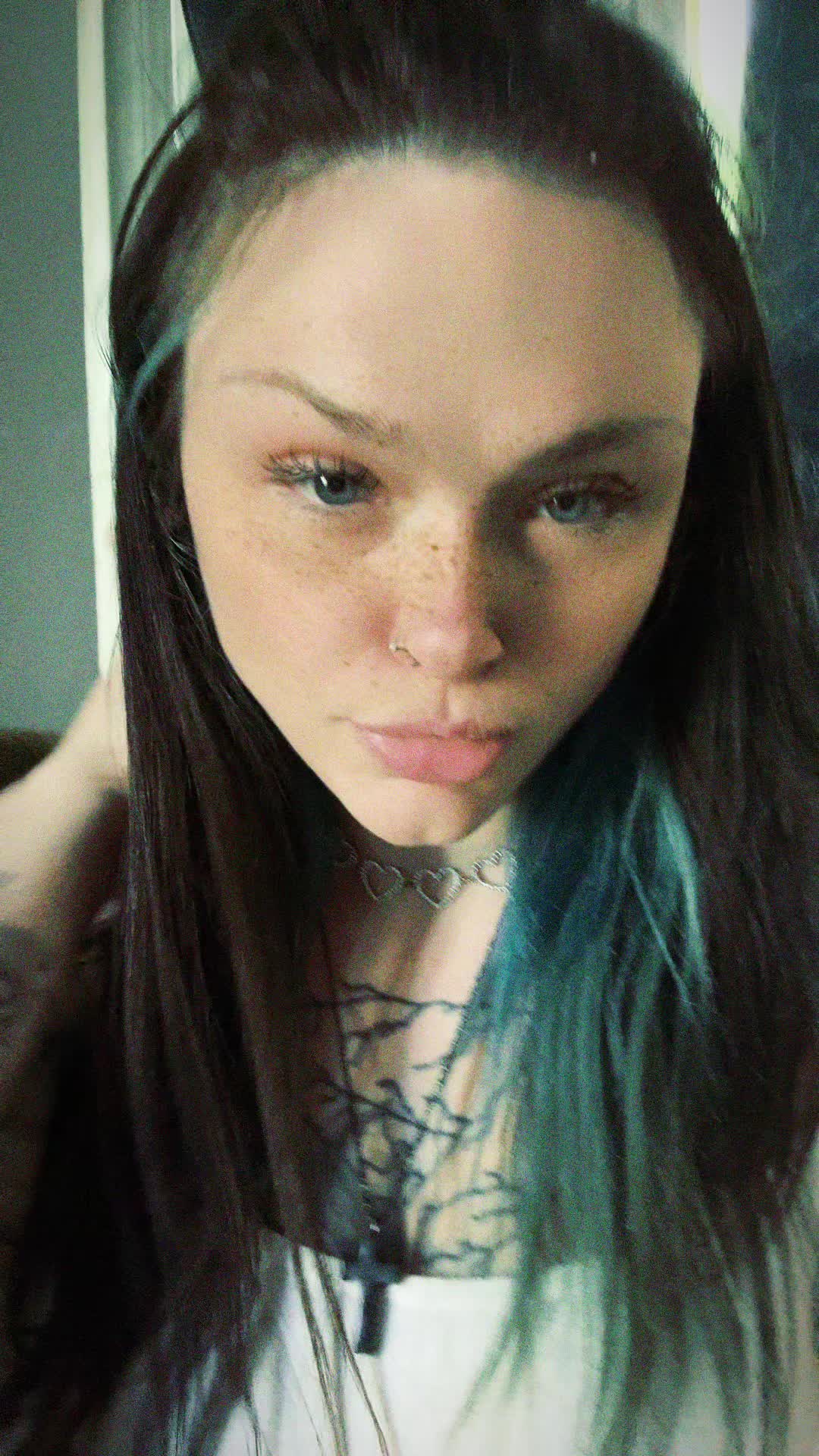 @Bluebeeeemcfly🫐🖤🦩