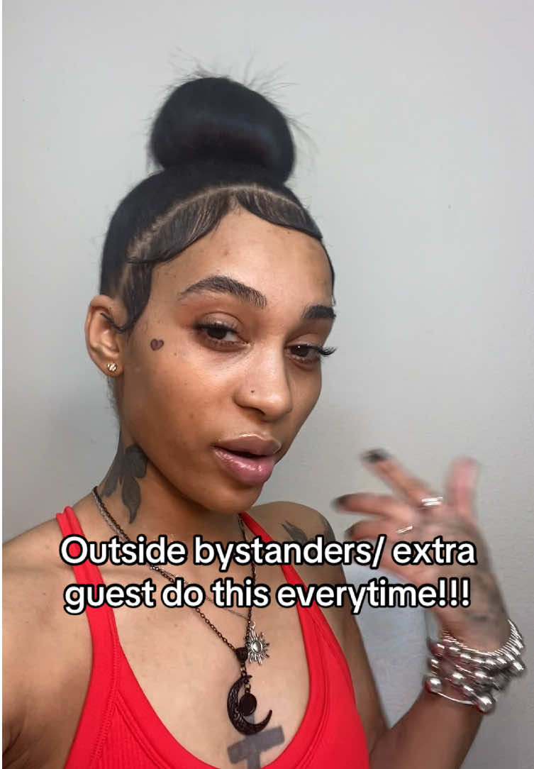 @Whoshewannnabe