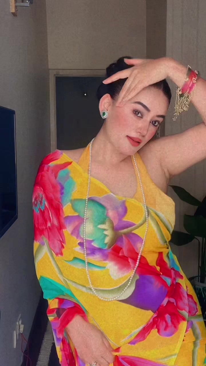 @H A P P Y  G I R L 🌻