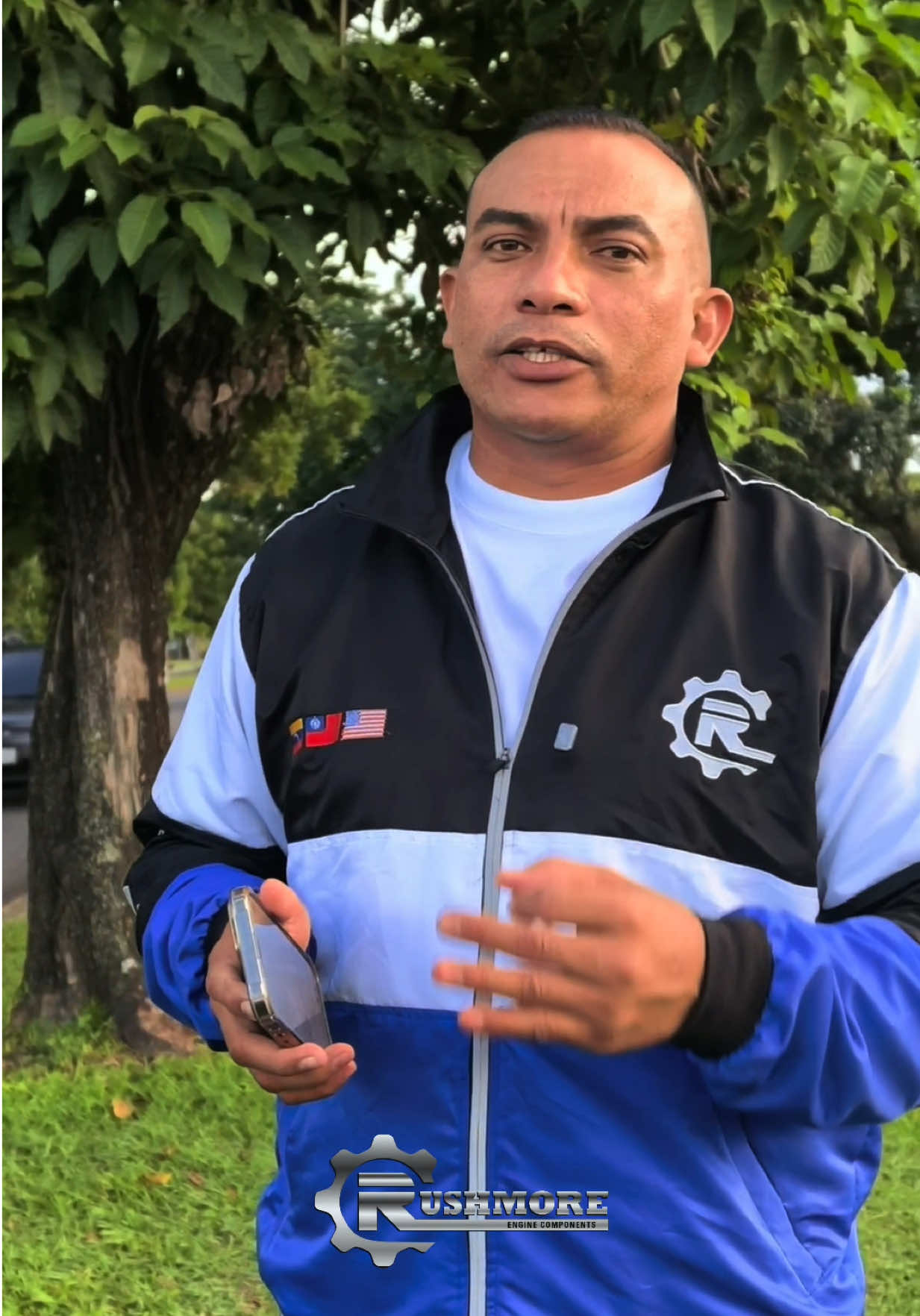 @V&iacute;ctor Aponte