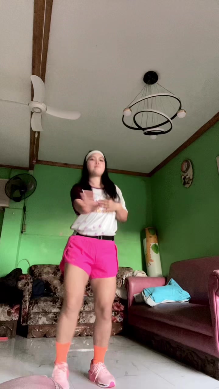 @🦋