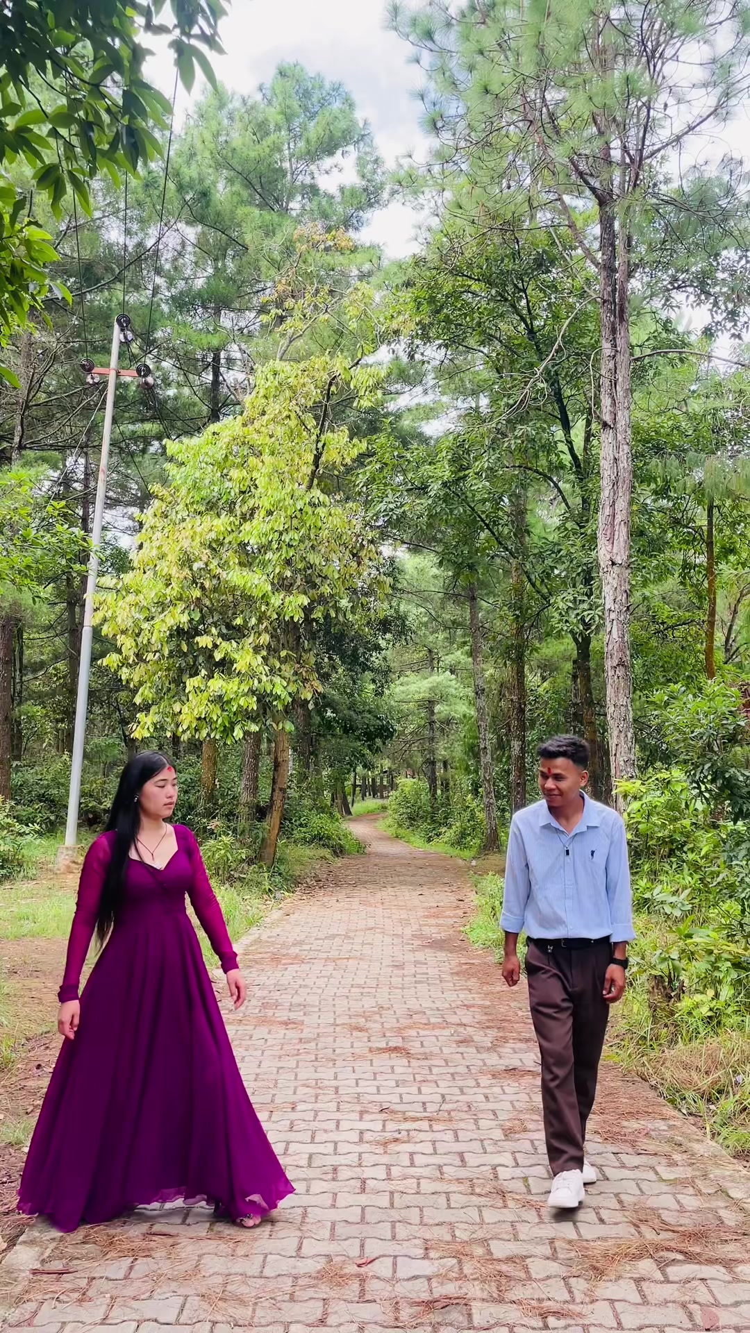 @मुना तामाङ 