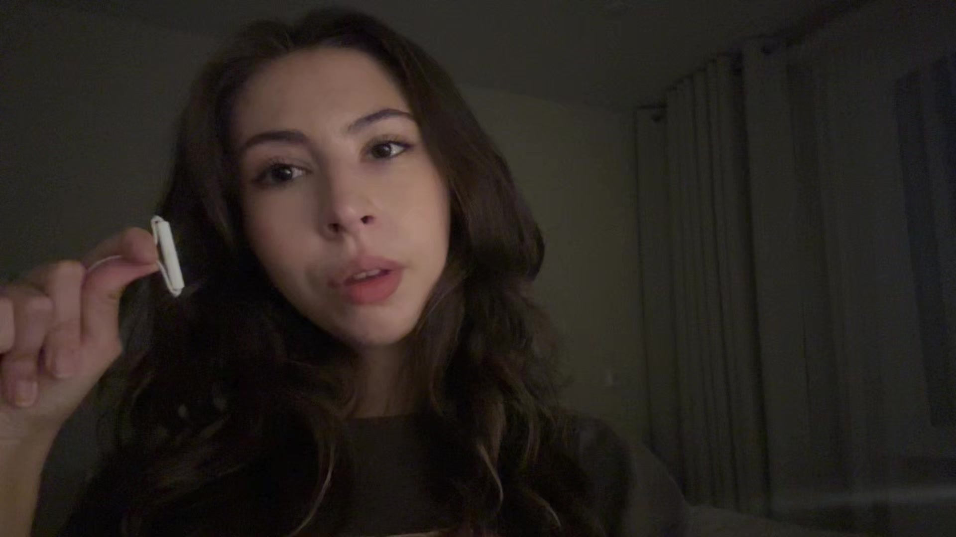 @d.