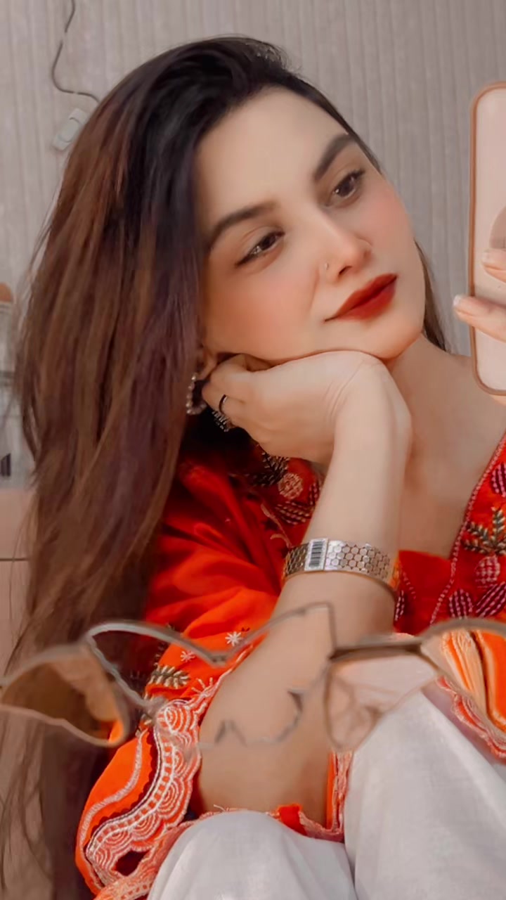@Emaan🕊️✨